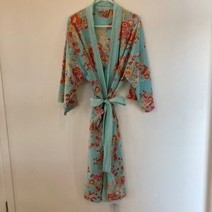 Caro of London kimono/robe M/L